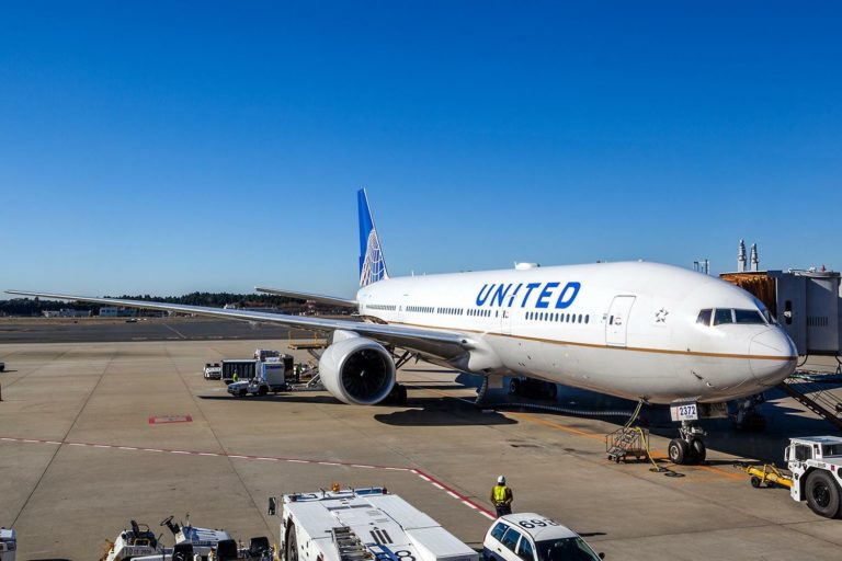 United Airlines Prepares to Fire 600 Employees for Refusing Covid-19 Jab