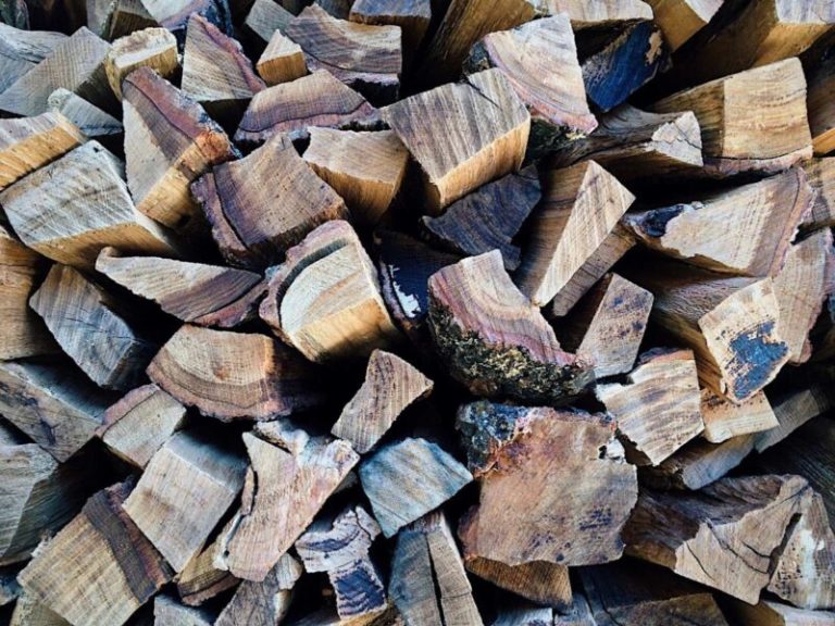 What Size Should You Split Your Firewood?