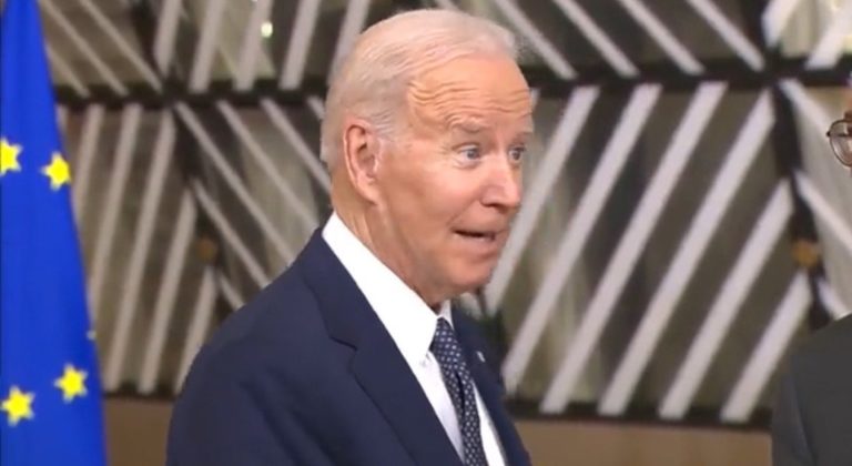 UGH – Now Biden Gang Has to Clarify US Won’t Be Using Chemical Weapons in Ukraine